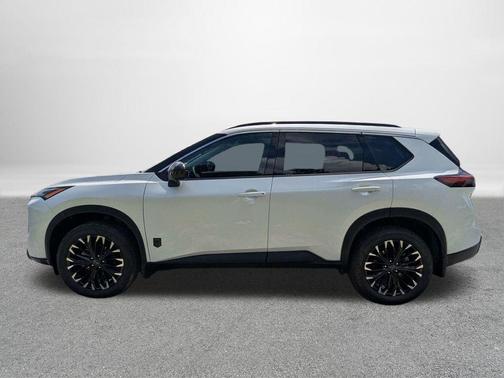 Everest White Pearl Tricoat 2026 Nissan Rogue Dark Armor