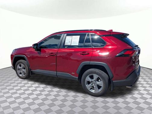2022 Toyota RAV4 Hybrid XLE
