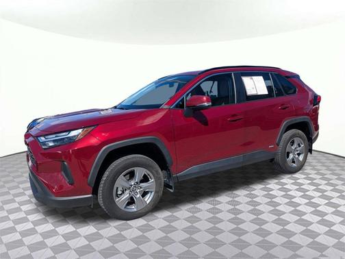 2022 Toyota RAV4 Hybrid XLE