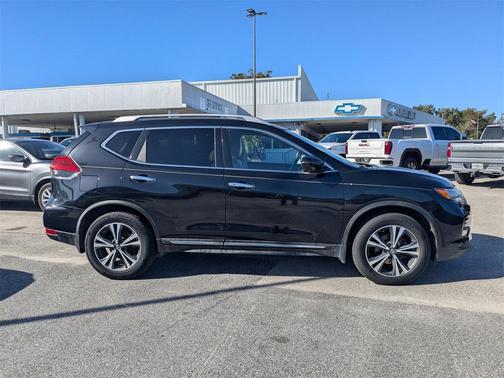 2017 Nissan Rogue SL