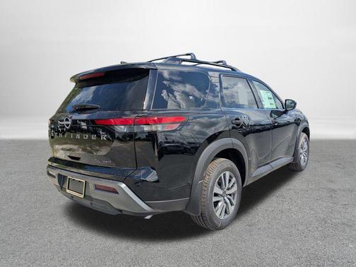 Super Black 2026 Nissan Pathfinder SL