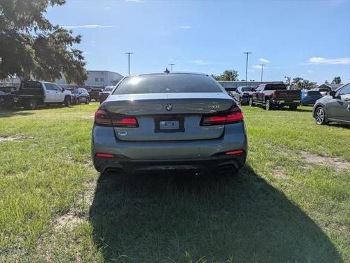 2022 BMW 540 i