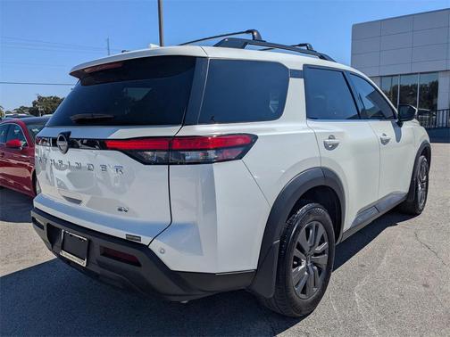 2023 Nissan Pathfinder SV FWD