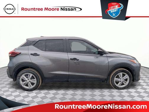 Gun Metallic 2024 Nissan Kicks S