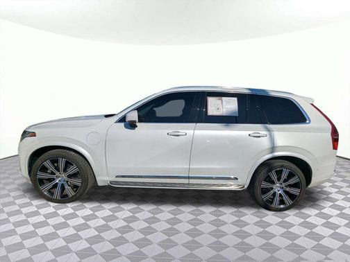 2022 Volvo XC90 Recharge Plug-In Hybrid T8 Inscription 7 Passenger