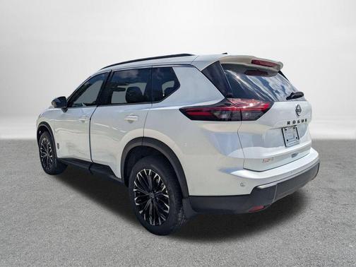 Everest White Pearl Tricoat 2026 Nissan Rogue Dark Armor