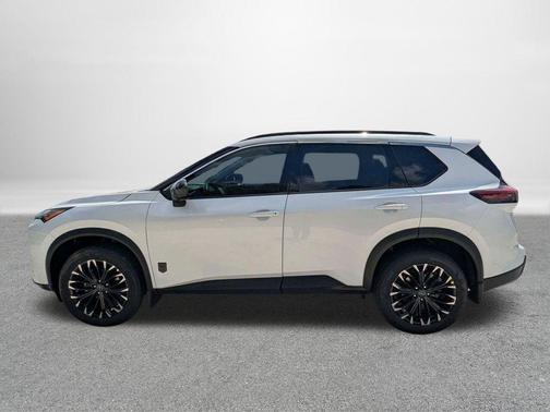 Everest White Pearl Tricoat 2026 Nissan Rogue Dark Armor