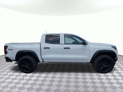 Summit White 2025 Chevrolet Colorado Trail Boss