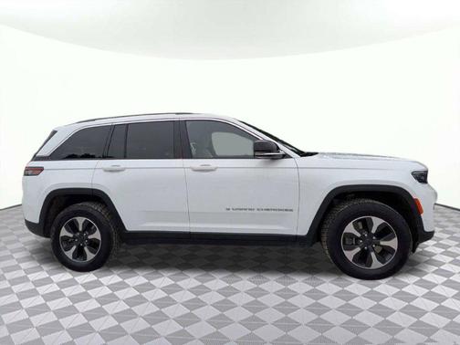 Bright White Clearcoat 2024 Jeep Grand Cherokee 4xe Base
