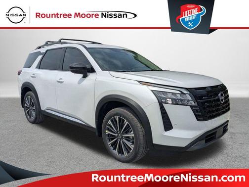 Everest White Pearl Tricoat 2026 Nissan Pathfinder Platinum
