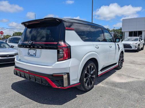 Everest White Pearl Tricoat/Super Black 2026 Nissan Armada NISMO