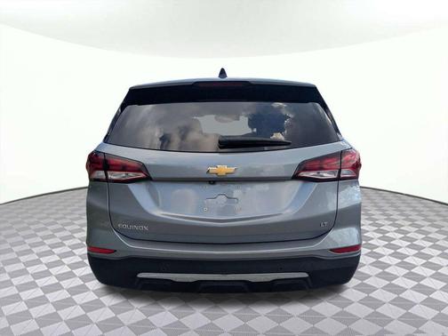 Sterling Gray Metallic 2024 Chevrolet Equinox 1LT