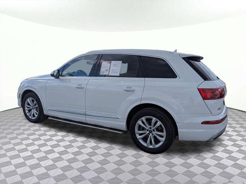 Glacier White 2018 Audi Q7 3.0T Prestige