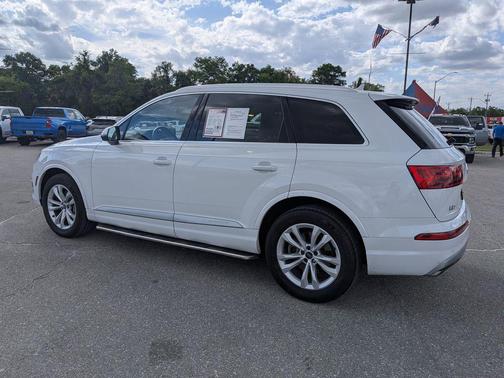 Glacier White 2018 Audi Q7 3.0T Prestige