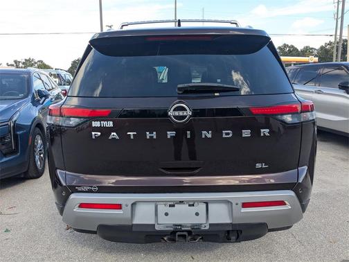 2022 Nissan Pathfinder SL 2WD