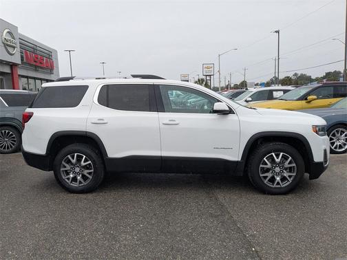 2017 GMC Acadia SLT-1