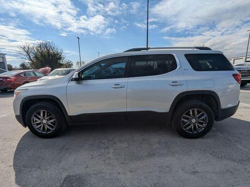 2017 GMC Acadia SLT-1