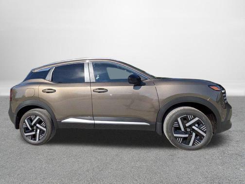 Canyon Bronze Metallic 2027 Nissan Kicks SV