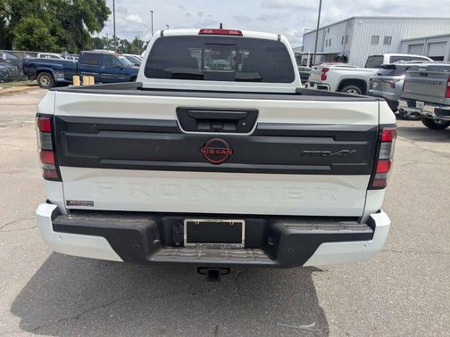 Glacier White 2026 Nissan Frontier PRO-4X