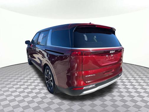 2024 Kia Carnival EX