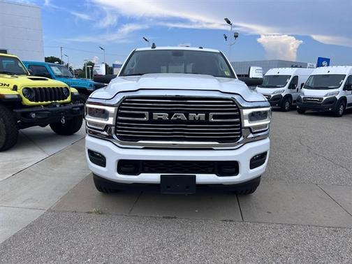 2024 RAM 2500 Laramie Crew Cab 4x4 6'4' Box