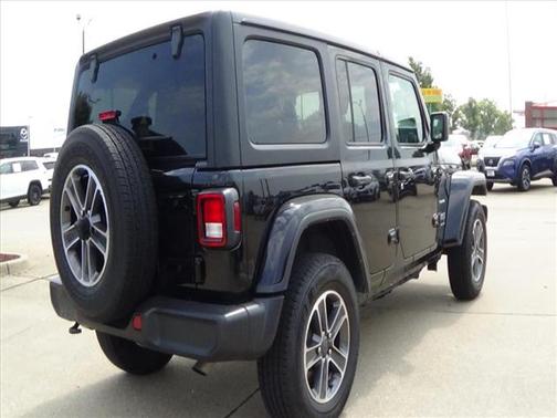 2023 Jeep Wrangler 4-Door Sahara 4x4