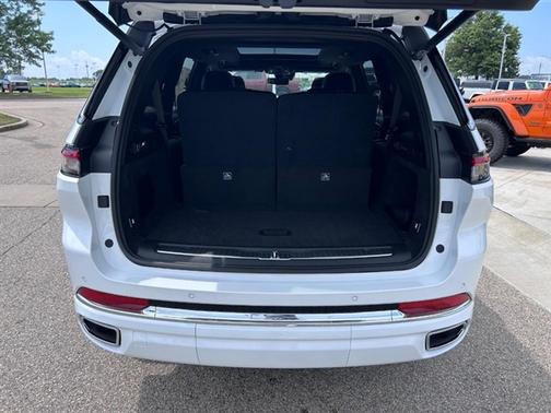 2025 Jeep Grand Cherokee L Overland