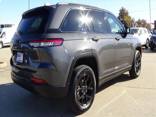 2024 Jeep Grand Cherokee Altitude