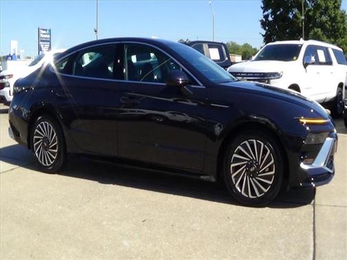 2024 Hyundai SONATA Hybrid SE