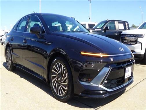 2024 Hyundai SONATA Hybrid SE