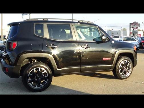 2023 Jeep Renegade Trailhawk