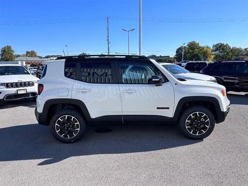 2023 Jeep Renegade Trailhawk