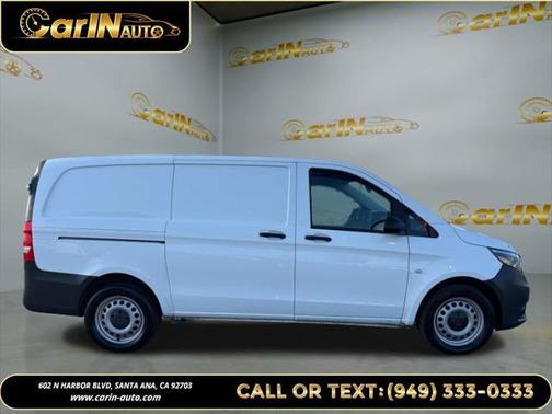 2017 Mercedes-Benz Metris Base