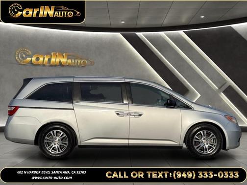 Alabaster Silver Metallic 2012 Honda Odyssey EX