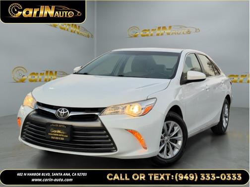 Super White 2017 Toyota Camry LE