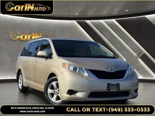Sandy Beach Metallic 2013 Toyota Sienna LE
