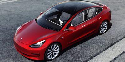 Gray 2022 Tesla Model 3 Long Range