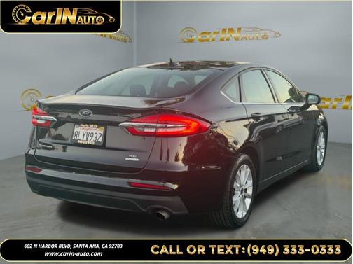 2020 Ford Fusion SE