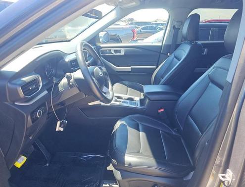 Carbonized Gray Metallic 2024 Ford Explorer XLT