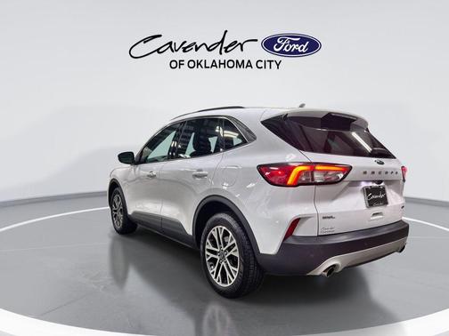 Oxford White 2020 Ford Escape SEL