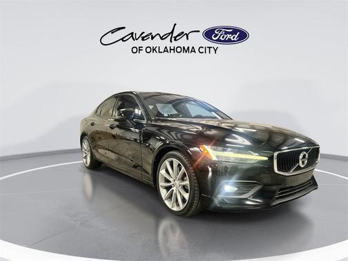 2021 Volvo S60 T5 Momentum