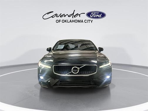 2021 Volvo S60 T5 Momentum