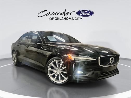 2021 Volvo S60 T5 Momentum