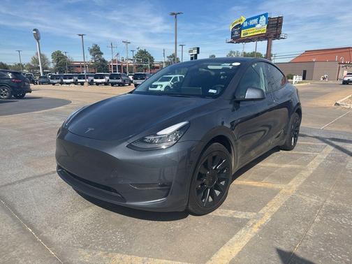 Midnight Silver Metallic 2023 Tesla Model Y Long Range