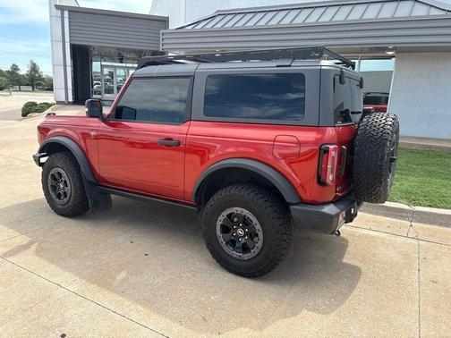 Hot Pepper Red Metallic Tinted Clearcoat 2022 Ford Bronco Badlands