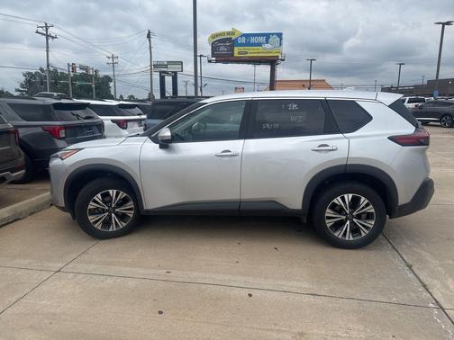 Brilliant Silver Metallic 2023 Nissan Rogue SV