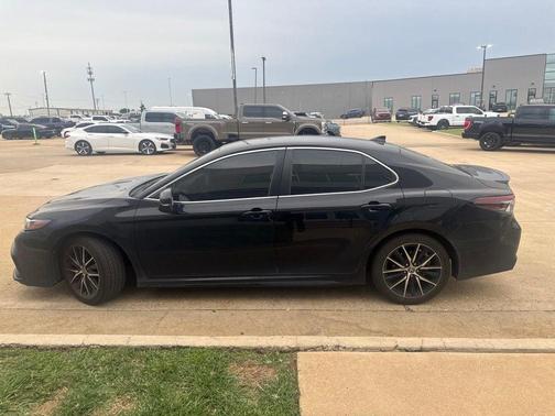 Midnight Black Metallic 2023 Toyota Camry SE