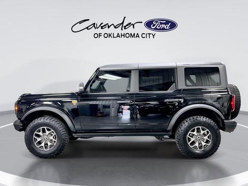 Shadow Black 2024 Ford Bronco Badlands