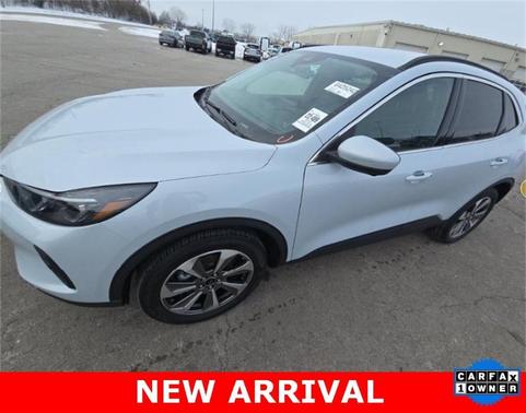 2025 Ford Escape Platinum