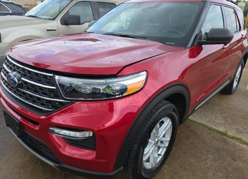 Rapid Red Metallic Tinted Clearcoat 2020 Ford Explorer XLT